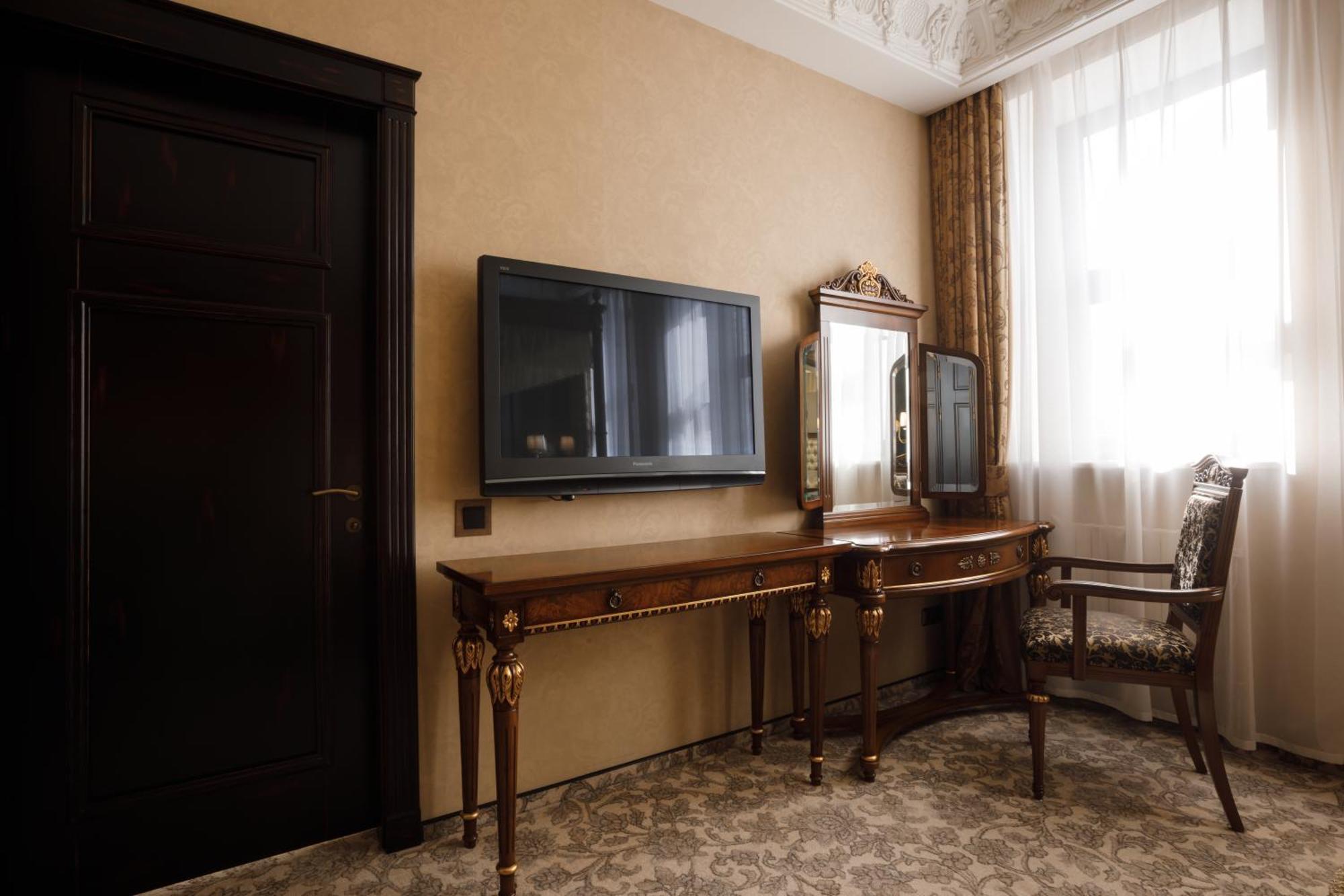 Axelhof Boutique Hotel دنيبروبيتروفسك المظهر الخارجي الصورة
