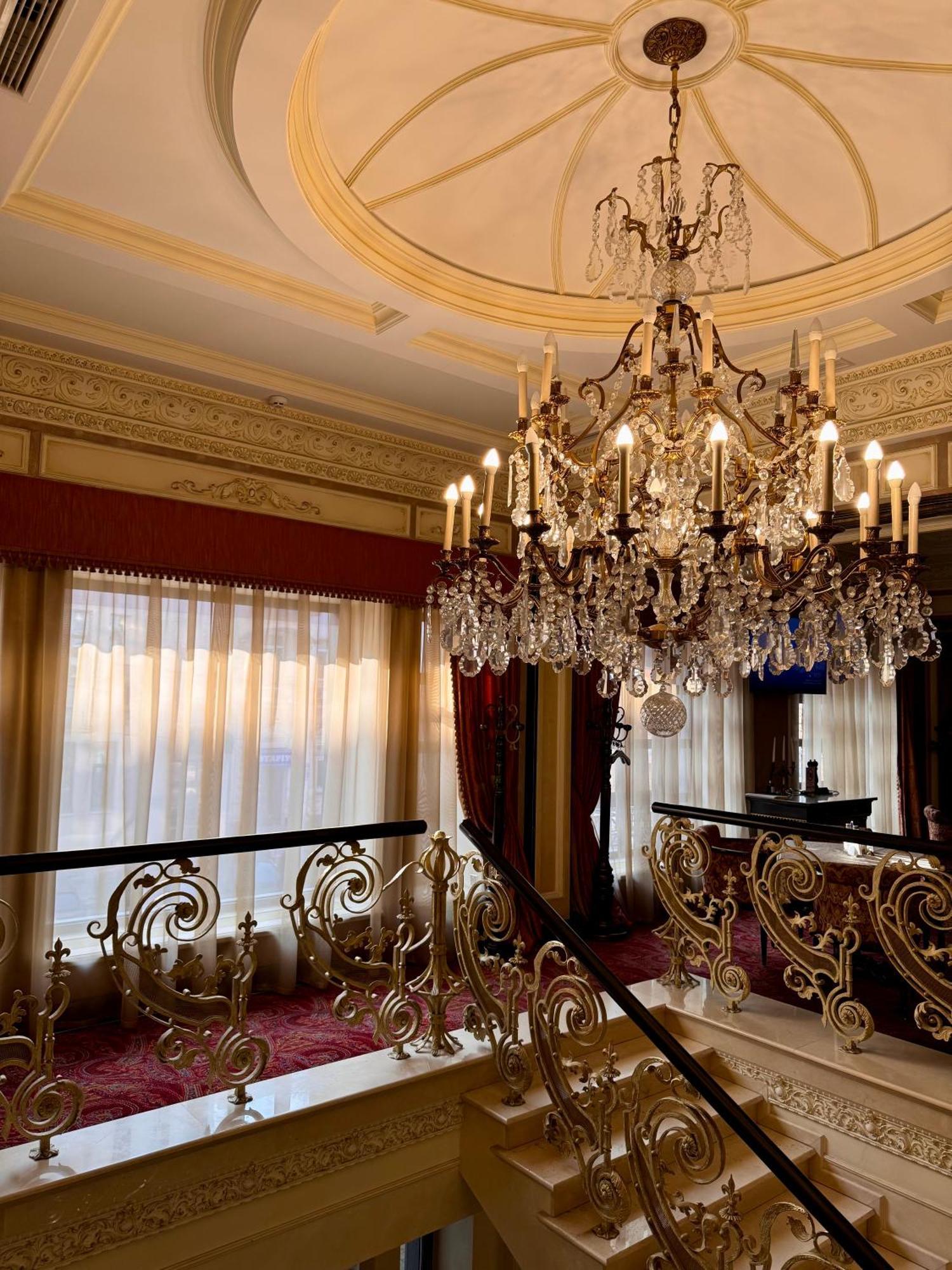Axelhof Boutique Hotel دنيبروبيتروفسك المظهر الخارجي الصورة