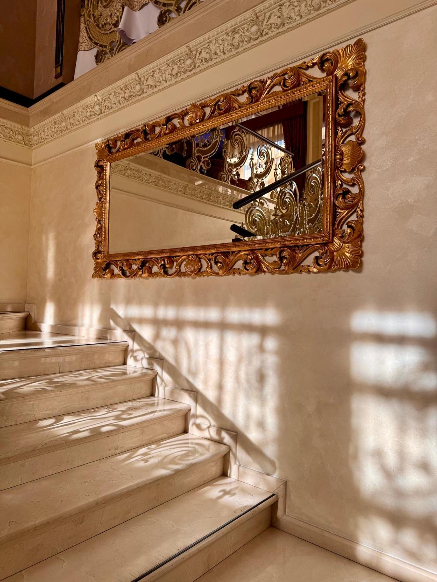 Axelhof Boutique Hotel دنيبروبيتروفسك المظهر الخارجي الصورة
