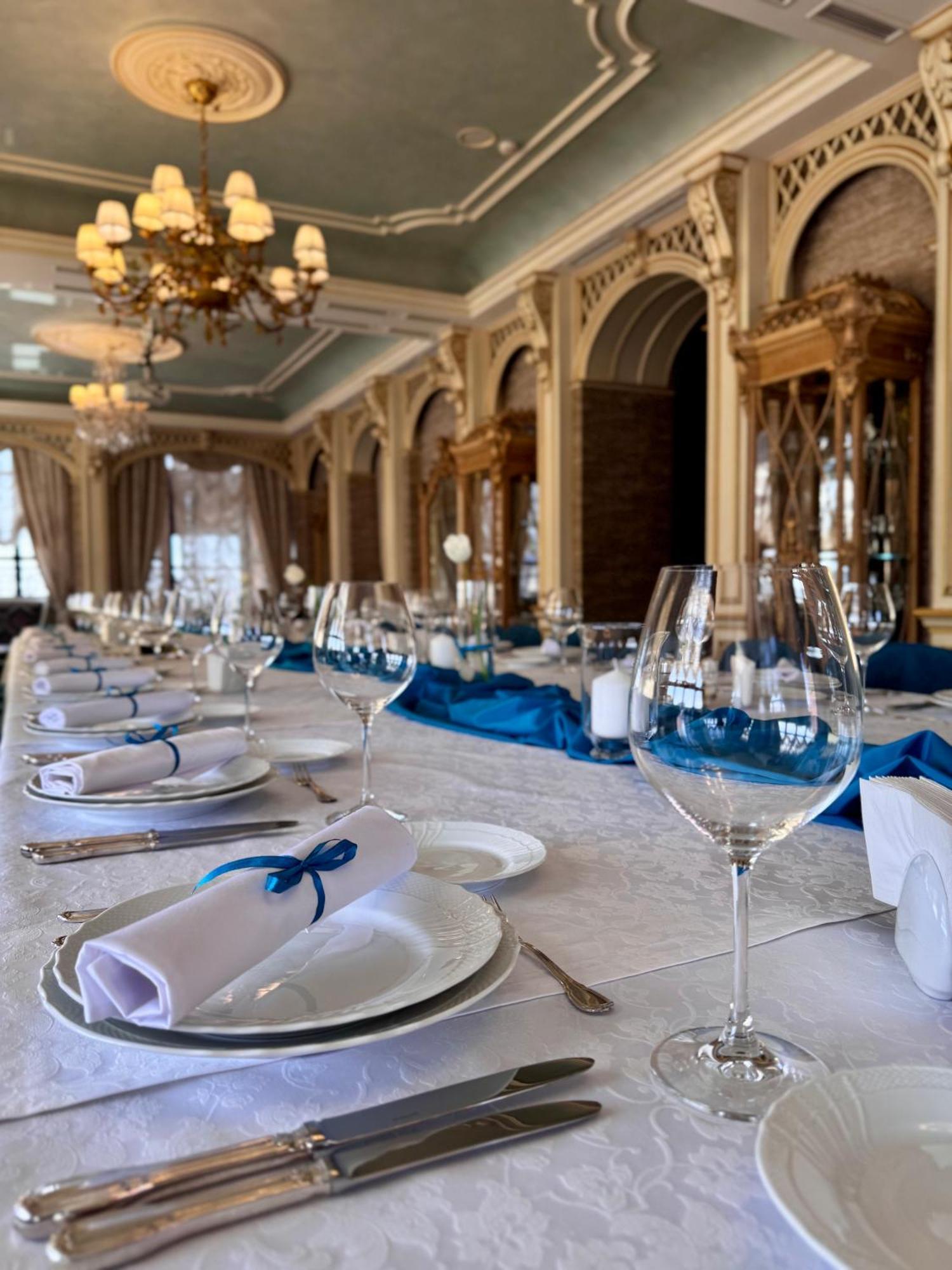Axelhof Boutique Hotel دنيبروبيتروفسك المظهر الخارجي الصورة